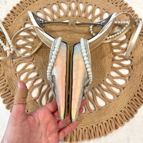 Mach & Mach Bow of Elizabeth Iridescent Faux Pearl Sandals Size 38 - Picture 11 of 13